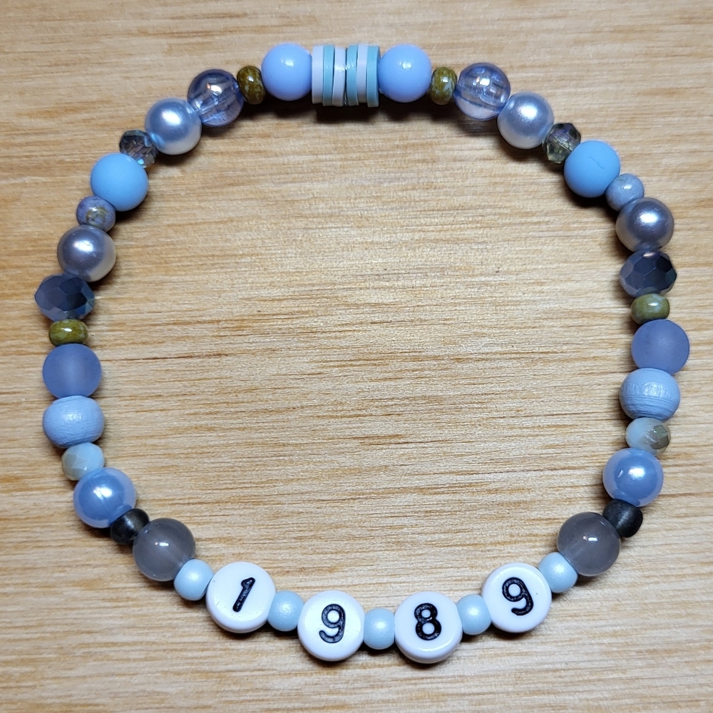 1989- Taylor Swift Friendship Bracelet, Size 6" Or 7"